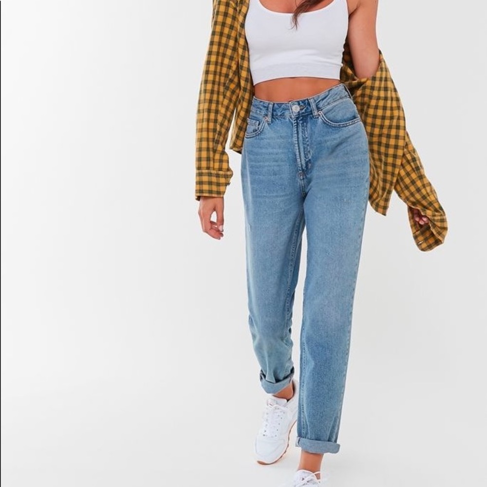 UO BDG High-Waisted Mom Jean- Light Wash